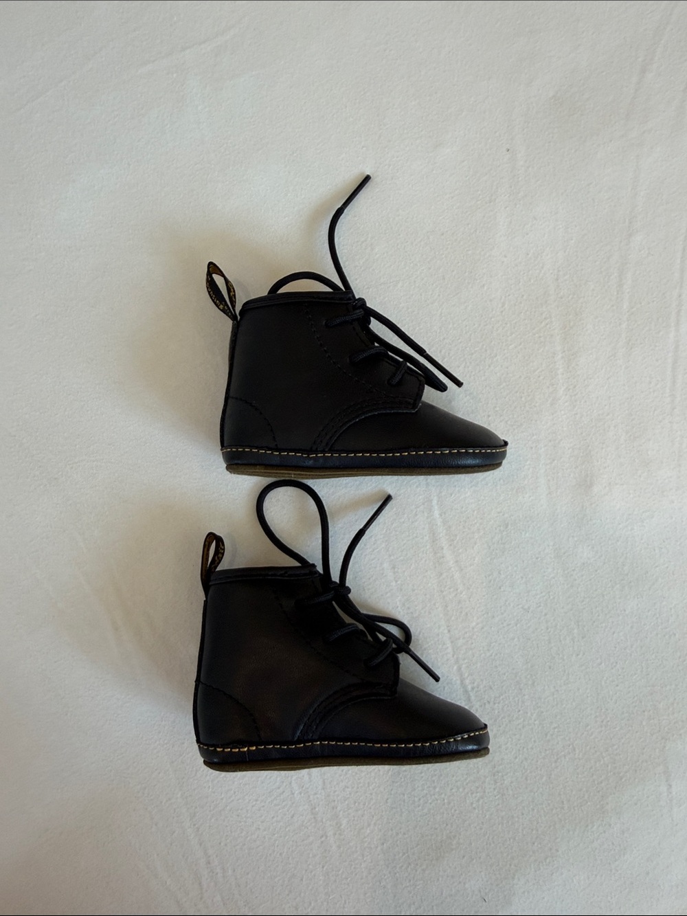 Doc Marten Crib Booties Size US 3 - Picture 4 of 6